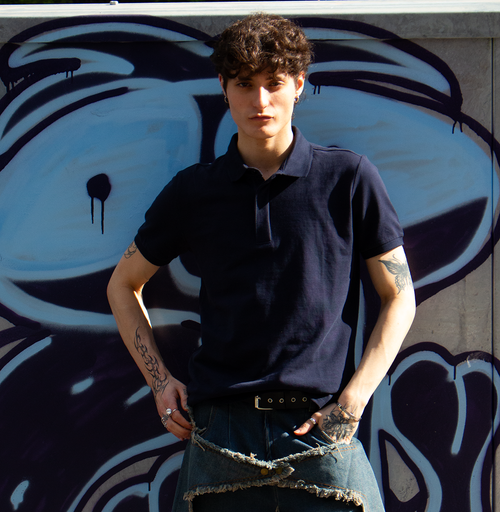 Polo botón oculto manga corta